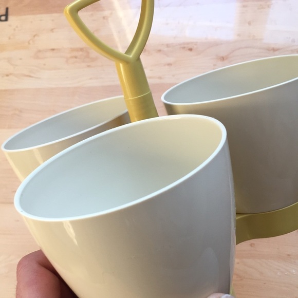 Tupperware serving tray platter with bowls - Picture 13 of 14